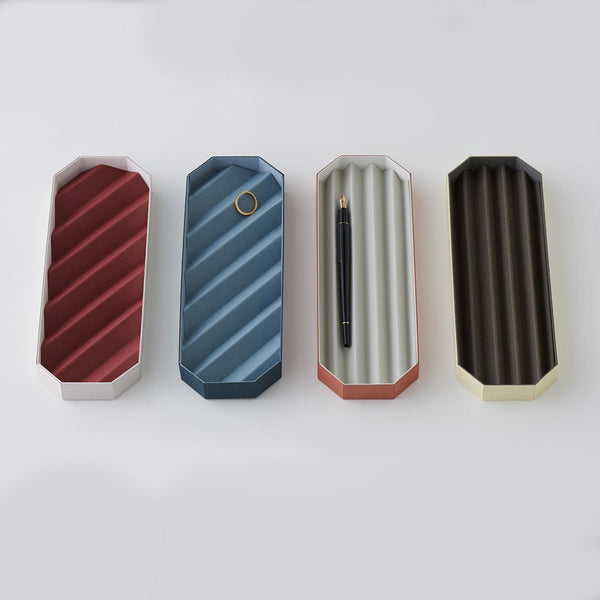 PLEATS TRAY